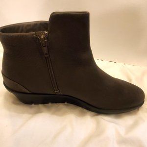 ECCO Skyler Wedge Boots